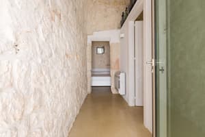 thumbnail: Hallway