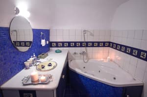 thumbnail: Jetted tub