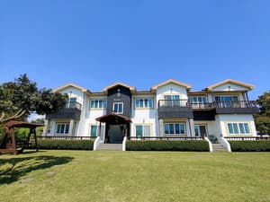 thumbnail: Exterior