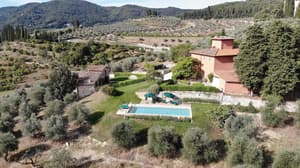 thumbnail: Front of property