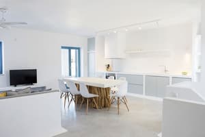 thumbnail: In-room dining