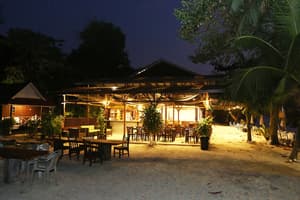 thumbnail: Restaurant