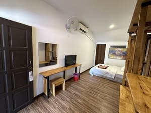 thumbnail: Room
