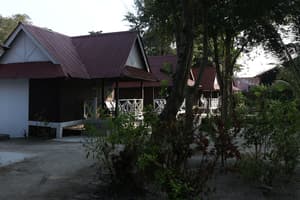 thumbnail: Property grounds