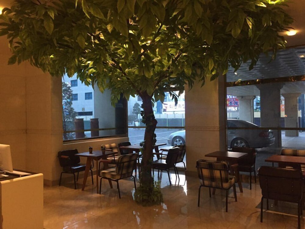 Restaurant-cafeteria