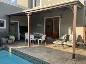 thumbnail: Front of property