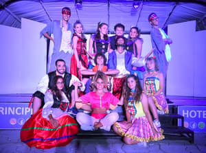 thumbnail: Theater show