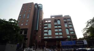 thumbnail: Front of property