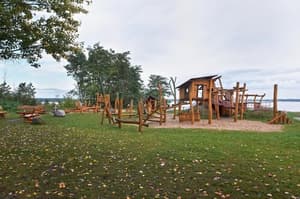 thumbnail: Garden view