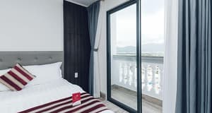 thumbnail: Interior