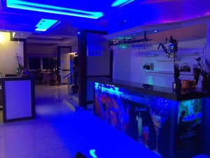 thumbnail: Bar (on property)