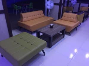 thumbnail: Lobby sitting area