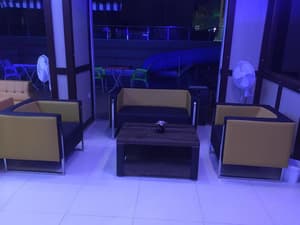 thumbnail: Lobby sitting area