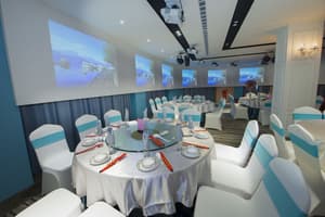 thumbnail: Restaurant