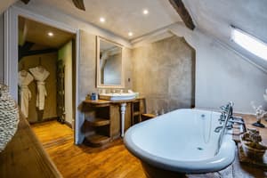 thumbnail: Bathroom