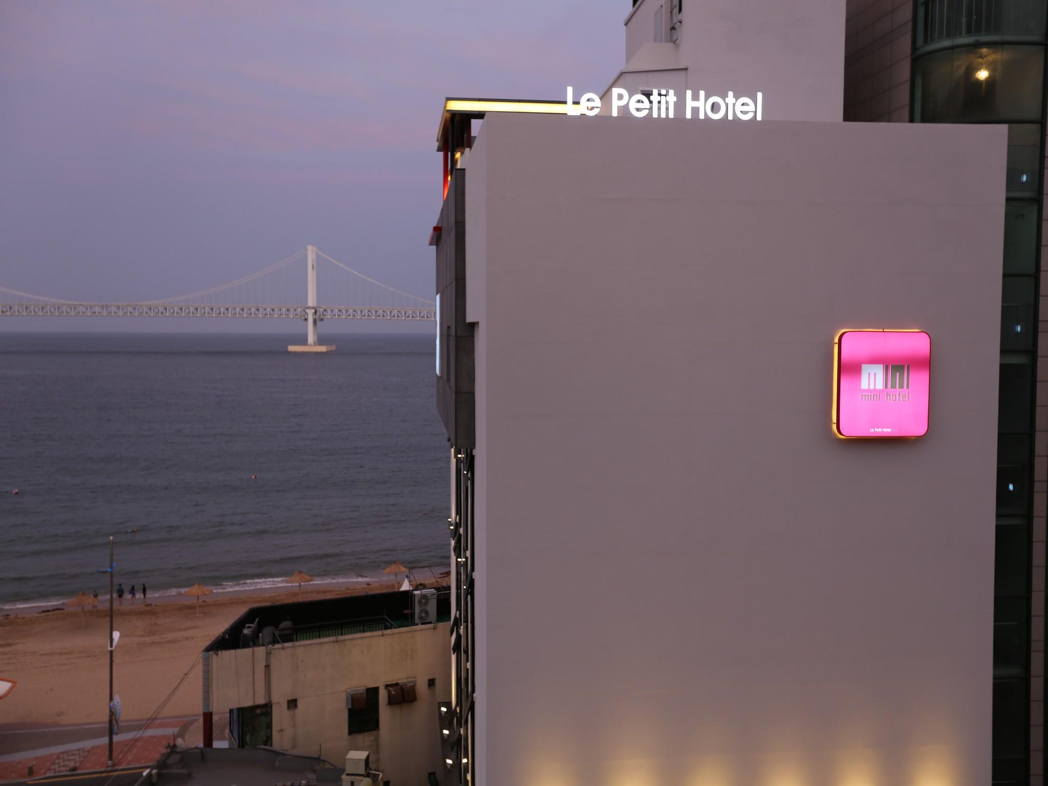 Cu Hotel 1