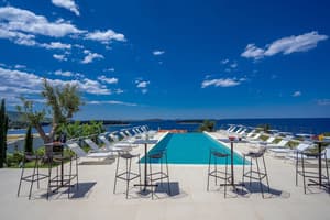 thumbnail: Outdoor pool