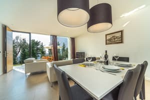 thumbnail: In-room dining