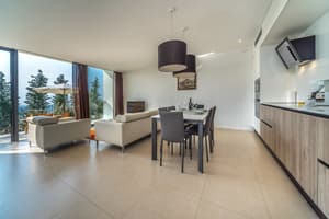 thumbnail: In-room dining
