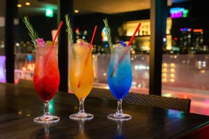 thumbnail: Bar (on property)