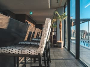 thumbnail: Bar (on property)