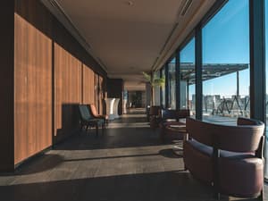 thumbnail: Bar (on property)