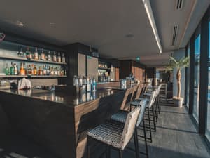 thumbnail: Bar (on property)