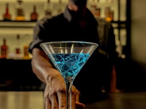 thumbnail: Bar (on property)