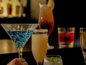 thumbnail: Bar (on property)