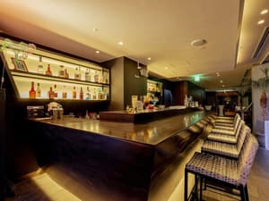 thumbnail: Bar (on property)