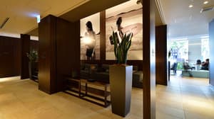 thumbnail: Interior entrance