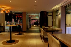 thumbnail: Bar (on property)
