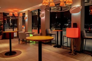 thumbnail: Bar (on property)