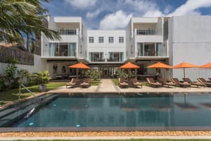 thumbnail: Outdoor pool