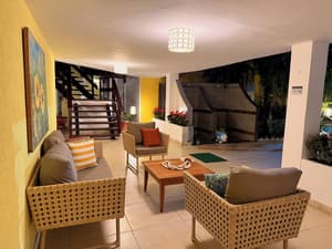 thumbnail: Lounge