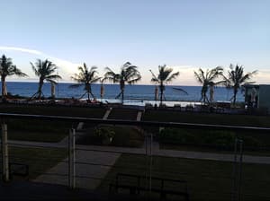 thumbnail: Infinity pool