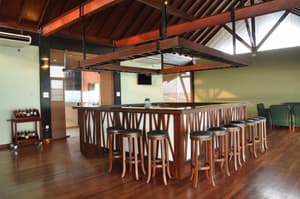 thumbnail: Bar (on property)