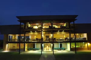 thumbnail: Front of property