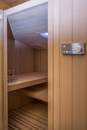 thumbnail: Sauna