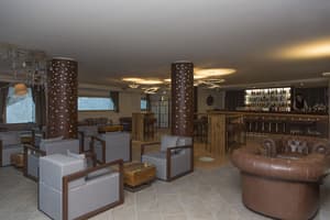 thumbnail: Lobby lounge