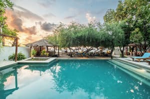 thumbnail: Outdoor pool