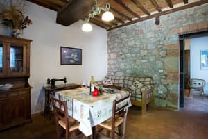 thumbnail: In-room dining