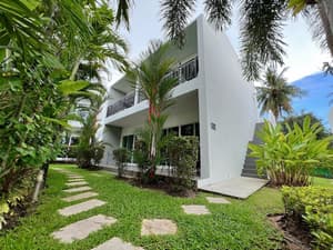 thumbnail: Garden view