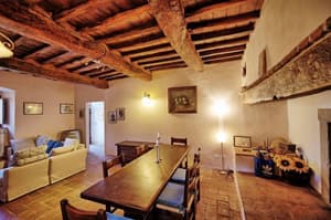 thumbnail: In-room dining