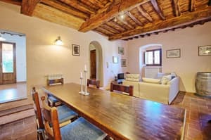 thumbnail: In-room dining