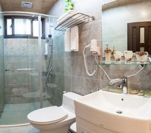 thumbnail: Bathroom