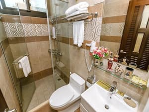 thumbnail: Bathroom
