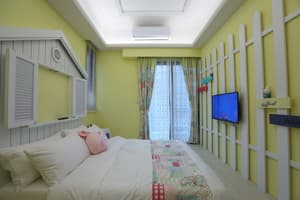 thumbnail: Room