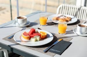 thumbnail: Outdoor dining