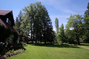 thumbnail: Exterior